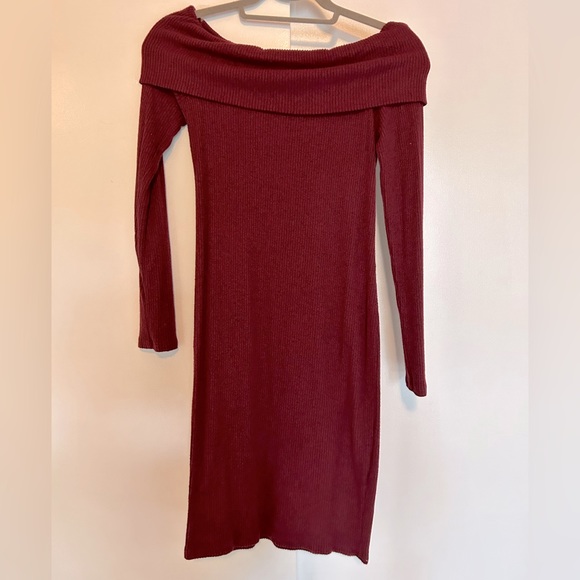 EUC- Pink Blush Ribbed Off the shoulder Sweater Dress Maternity - burgundy - Picture 4 of 5